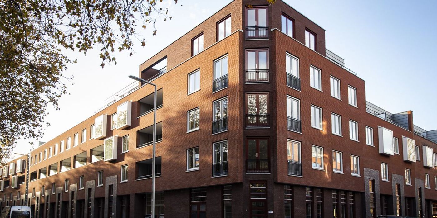 010XL en Van Dorp opgeleverd