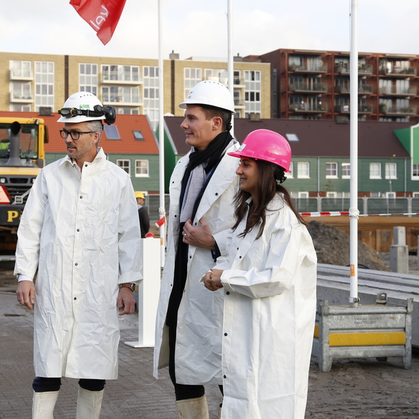 Feestelijke start bouw Burano: 144 nieuwe seniorenwoningen : Feestelijke start bouw Burano: 144 nieuwe seniorenwoningen