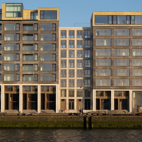 Blauwhoed en Stebru voltooien 95 woningen op de Lloydpier in Rotterdam  : Blauwhoed en Stebru voltooien 95 woningen op de Lloydpier in Rotterdam 