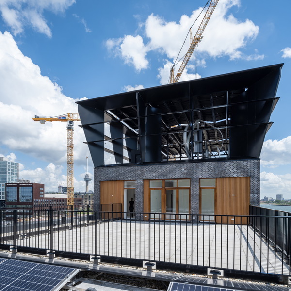 Blauwhoed en Stebru voltooien 95 woningen op de Lloydpier in Rotterdam  : Blauwhoed en Stebru voltooien 95 woningen op de Lloydpier in Rotterdam 